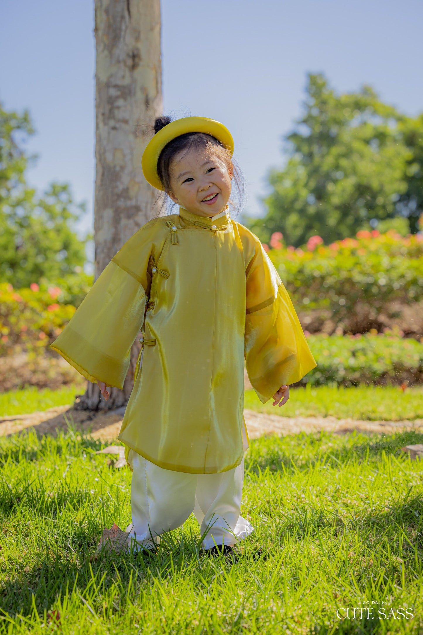 Girl Áo Tấc - Yellow
