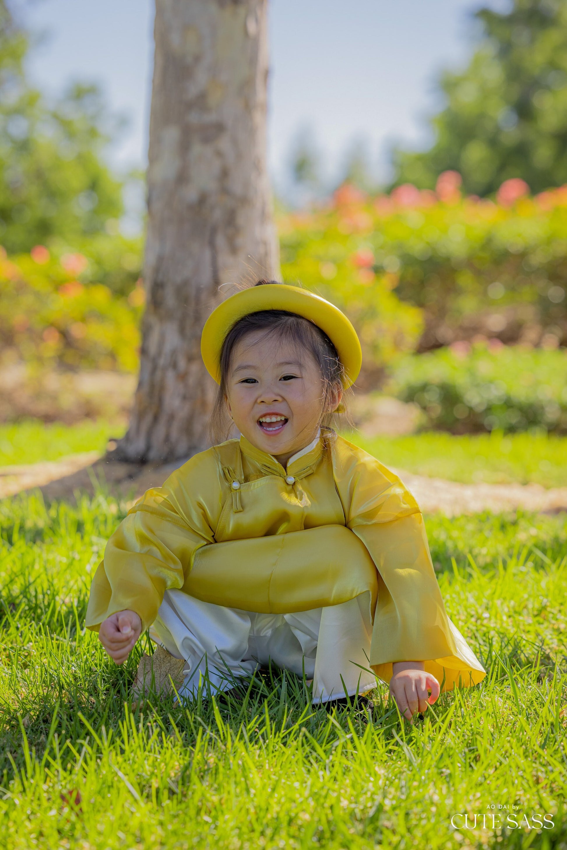 Girl Áo Tấc - Yellow