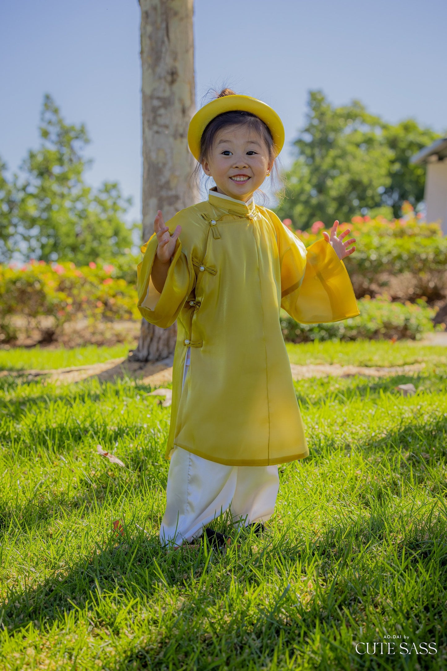 Girl Áo Tấc - Yellow