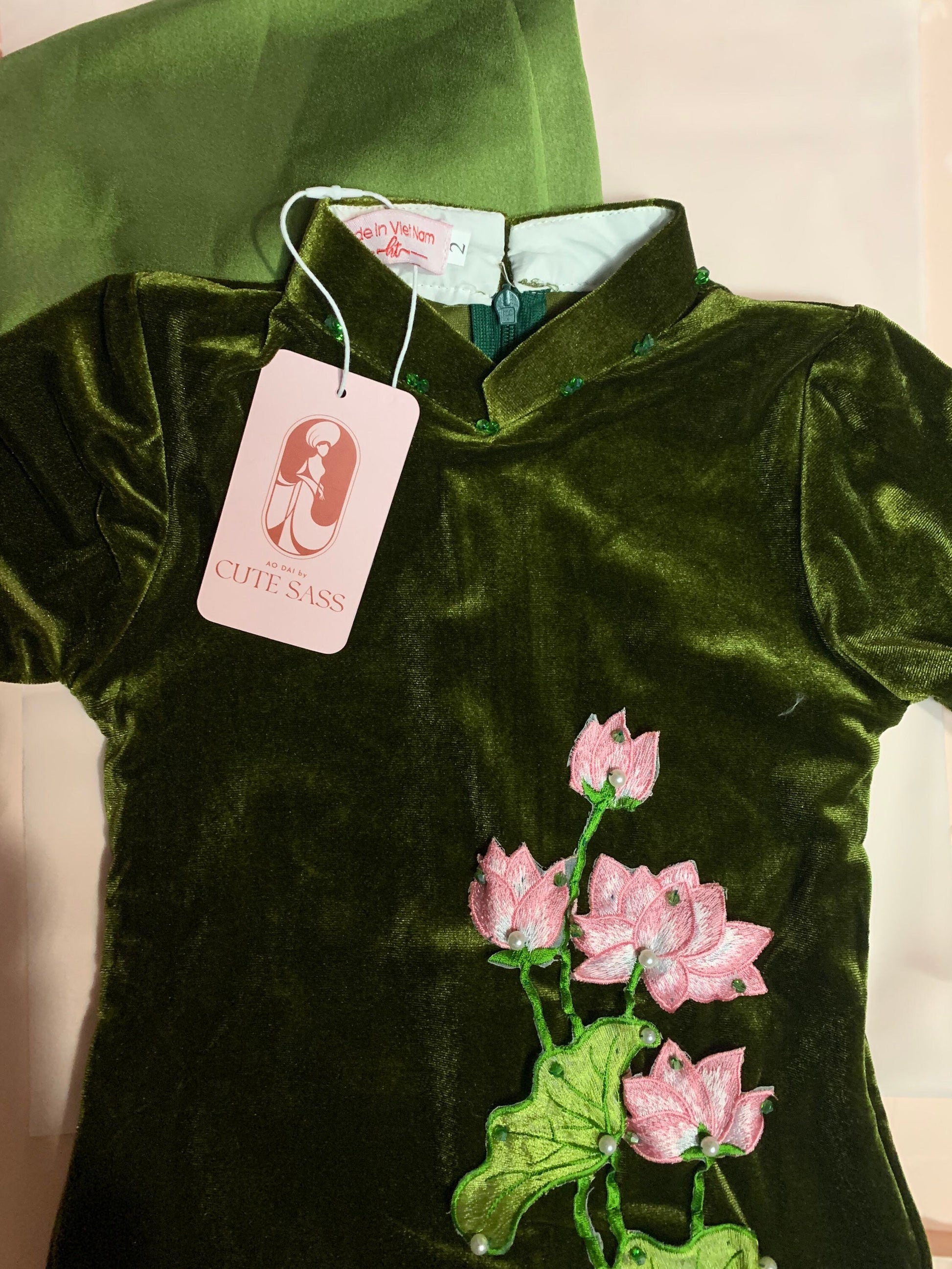 Girl Velvet Lotus Ao Dai Set (Green, Red, Pink)