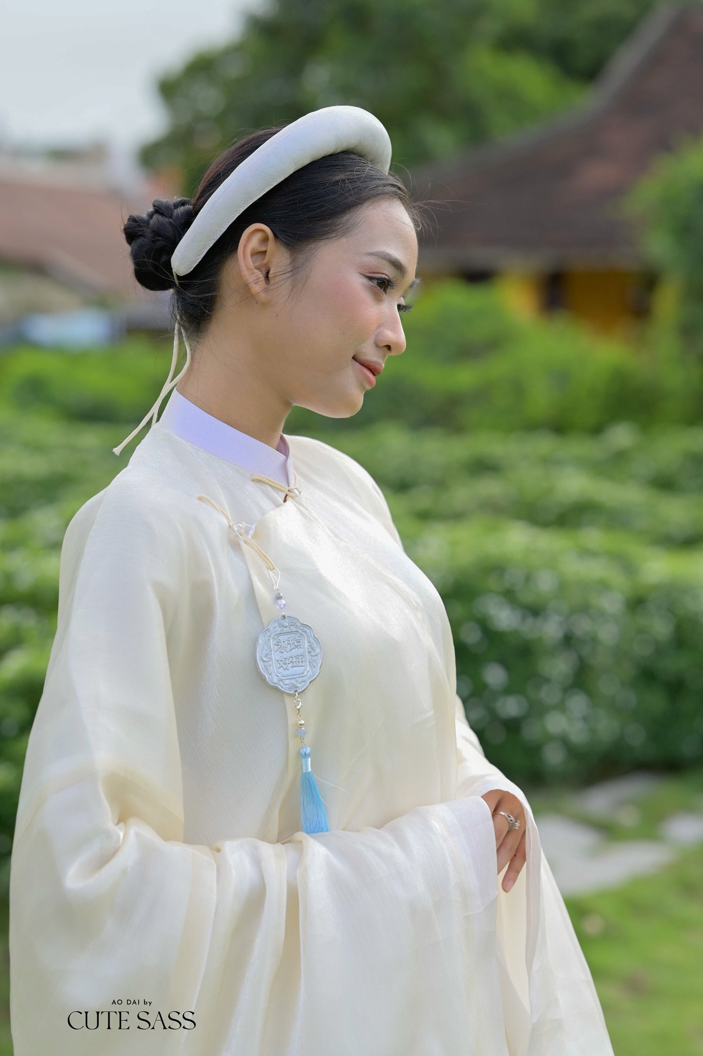 Áo Tấc - Cream (Top and Headband, No Pants)