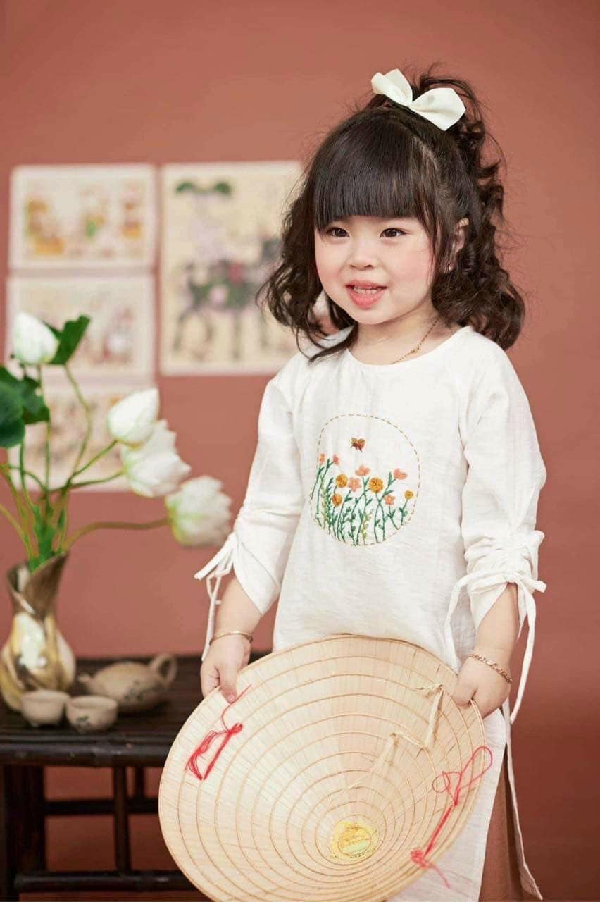 White Girl String Sleeve Ao Dai Set