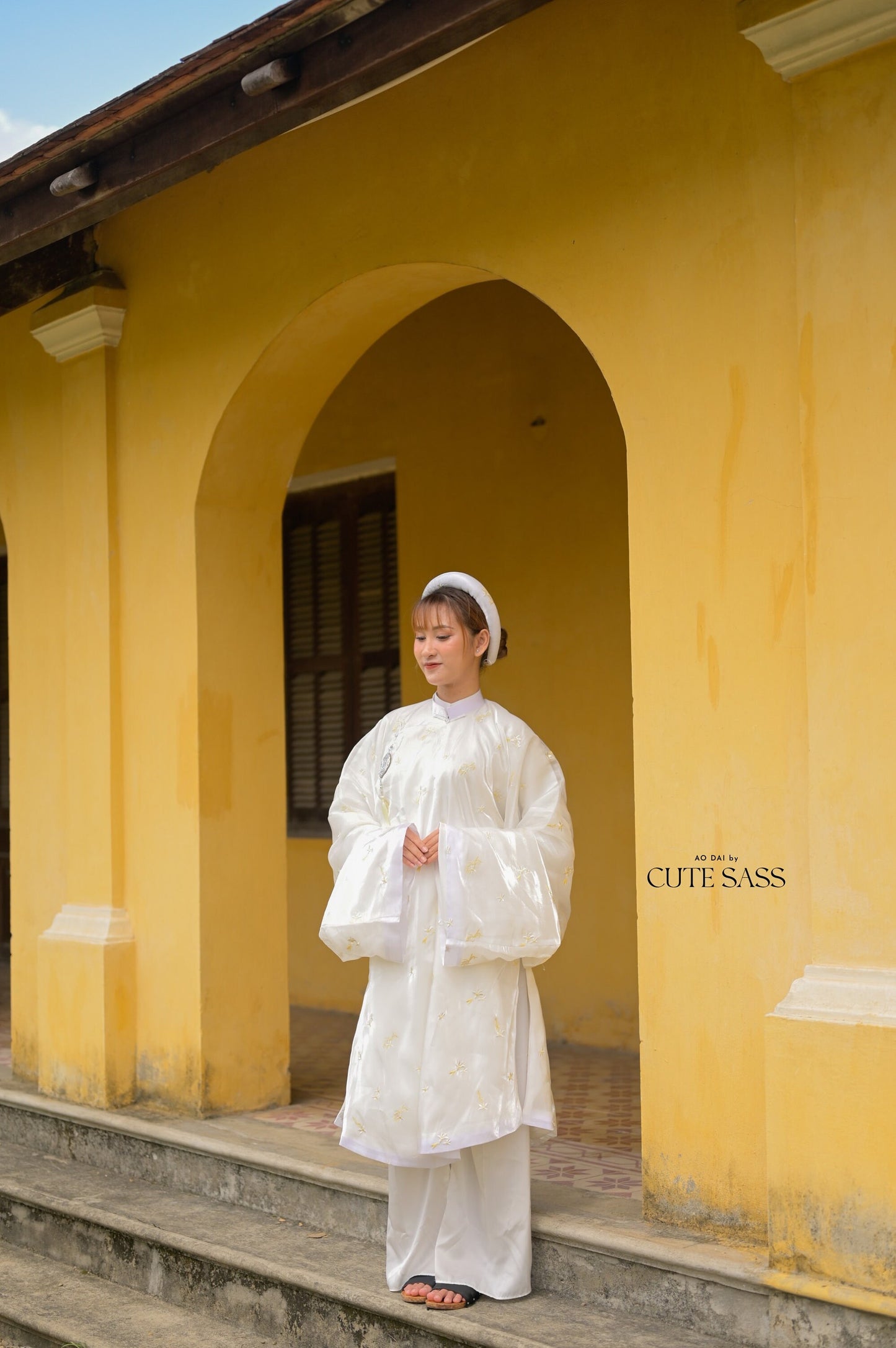 Áo Tấc - Embroidery White (Top and Headband, No Pants)