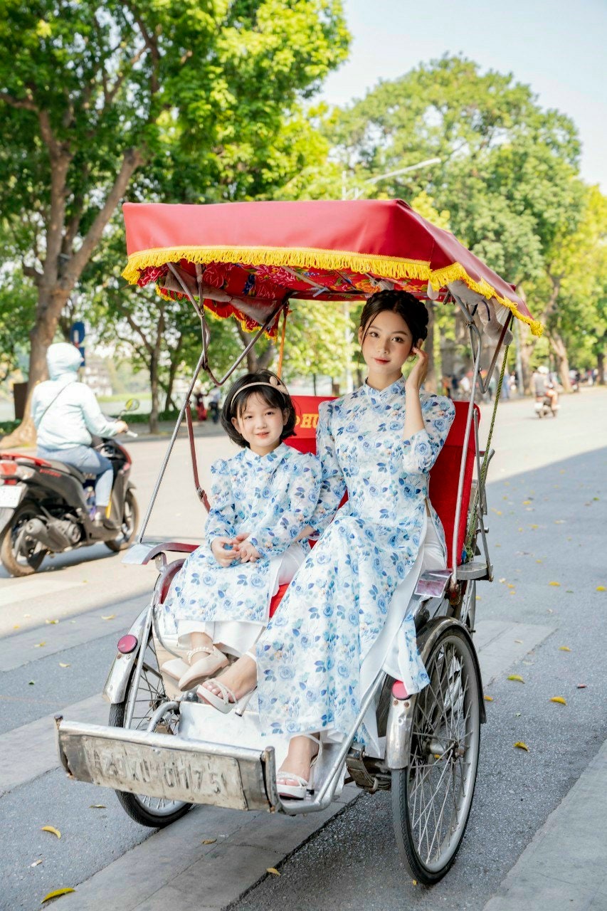 Mom and Daughter Blue Chiffon Puffy Sleeve Matching Ao Dai Set