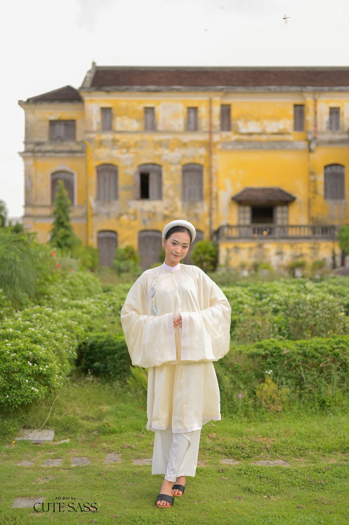 Áo Tấc - Cream (Top and Headband, No Pants)