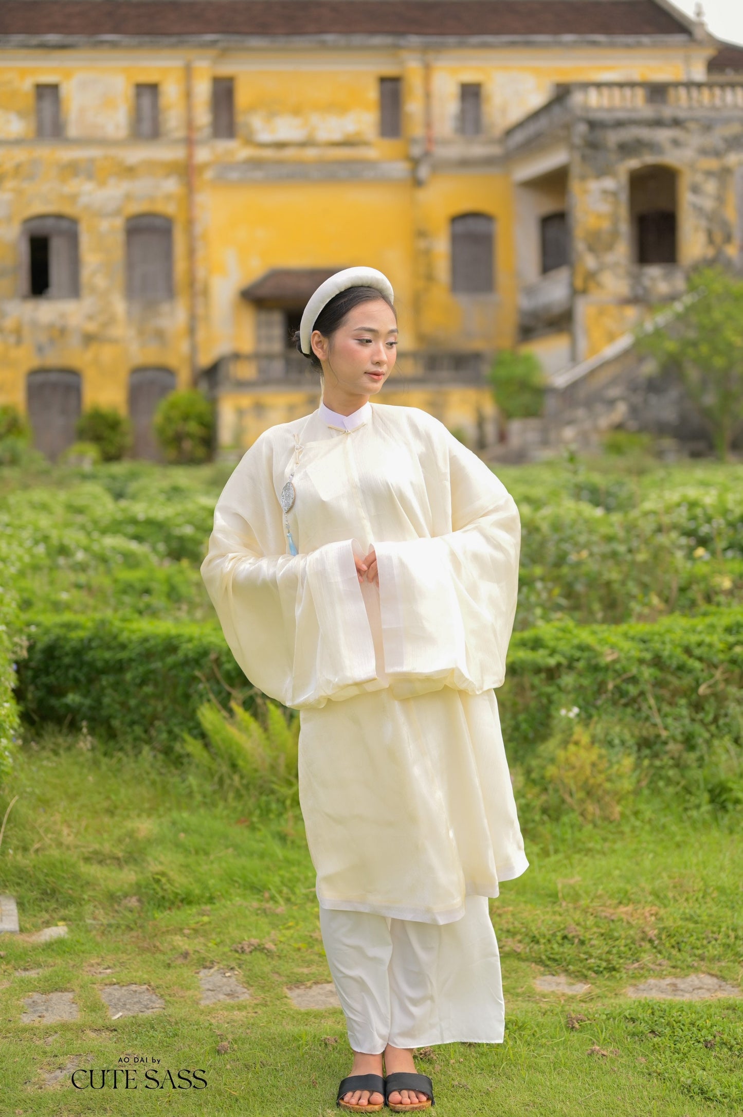 Áo Tấc - Cream (Top and Headband, No Pants)
