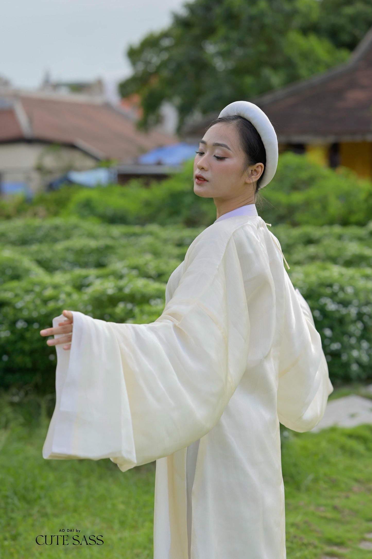 Áo Tấc - Cream (Top and Headband, No Pants)