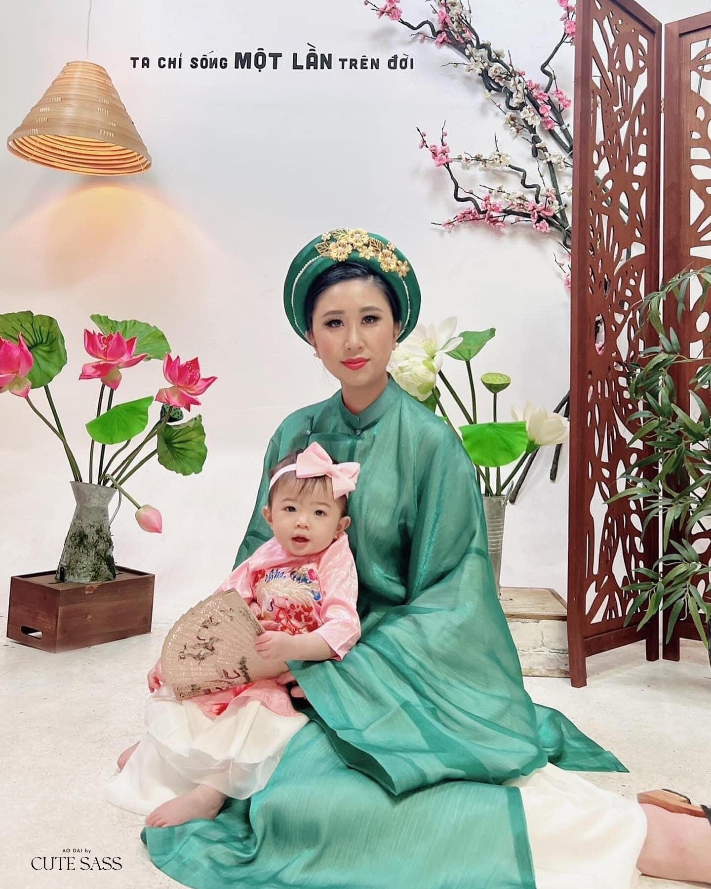 Gold Floral Plush Head Piece - Multiple Colors | Vietnamese Ao Dai Accessories | Man Ao Dai | Khan Dong