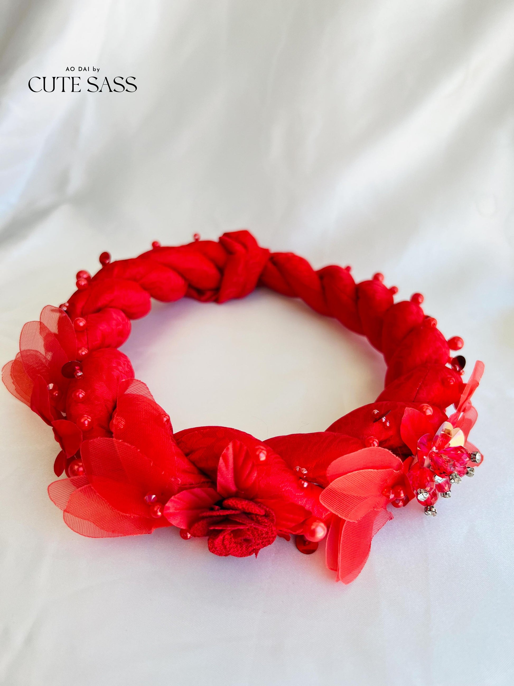 White / Red Headband with 3D Flowers - Mấn | Pre-made Vietnamese Ao Dai Accessories | Wedding Ao Dai Accessories