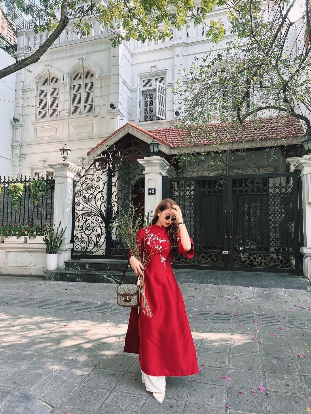 Mom and Daughter Red Ribbons Matching Ao Dai Set