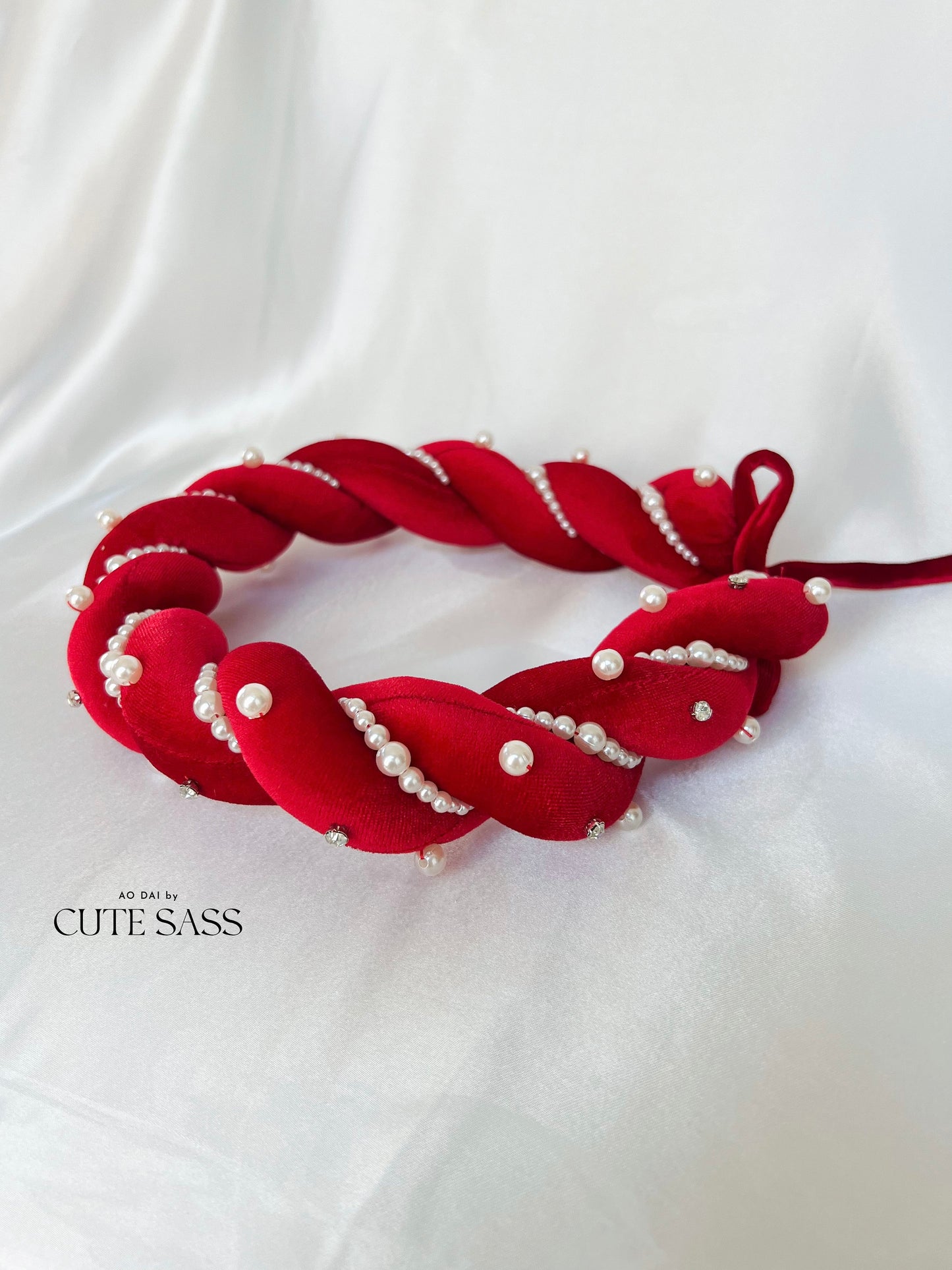 Twisted Sparkle Velvet Headband - Mấn | Pre-made Vietnamese Ao Dai Accessories | Vietnamese Accessories | Wedding Ao Dai Headband