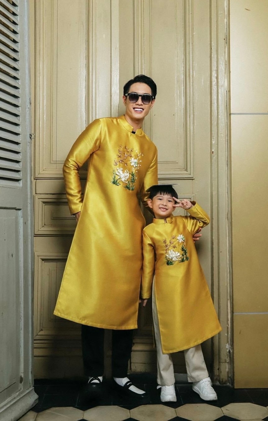Family Yellow Ribbon Ao Dai Set| Pre-made Traditional Vietnamese Ao Dai| Lunar New Year | Ao Dai for Girl, Mom, Dad, Boy | Ao Dai Tet|