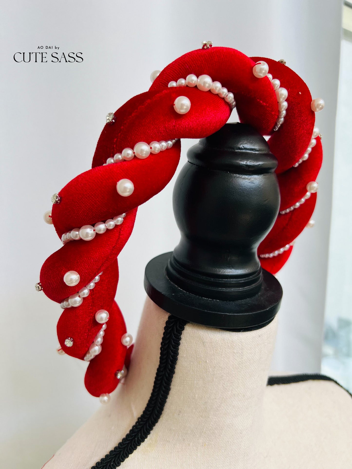 Twisted Sparkle Velvet Headband - Mấn | Pre-made Vietnamese Ao Dai Accessories | Vietnamese Accessories | Wedding Ao Dai Headband