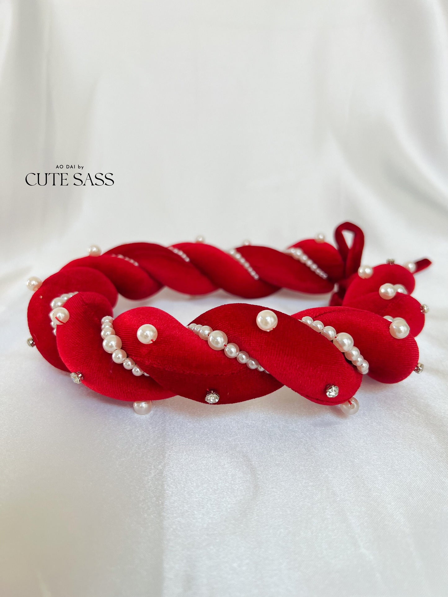 Twisted Sparkle Velvet Headband - Mấn | Pre-made Vietnamese Ao Dai Accessories | Vietnamese Accessories | Wedding Ao Dai Headband