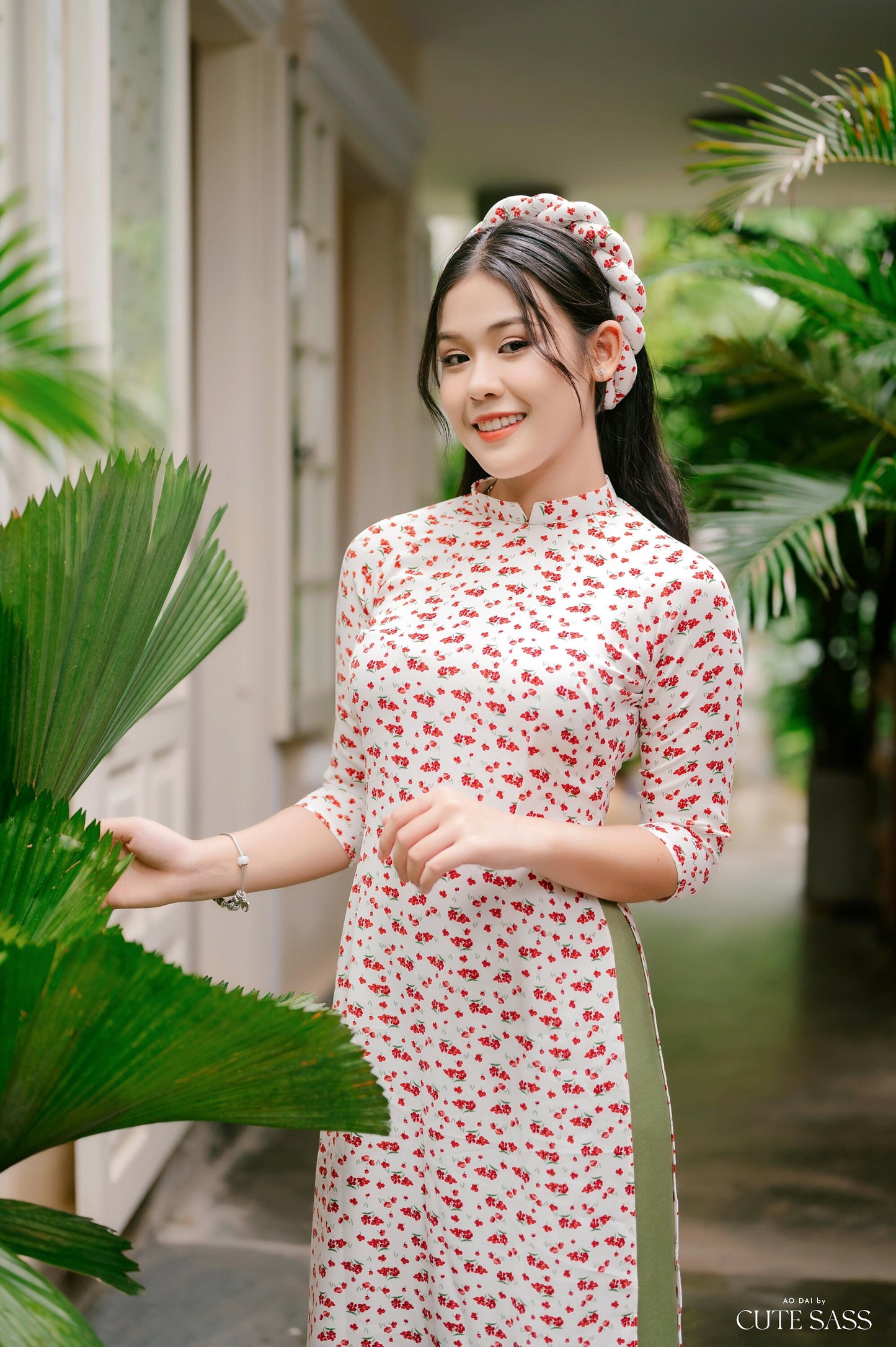 White/Red Hoa Ao Dai Set with Twisted Headband