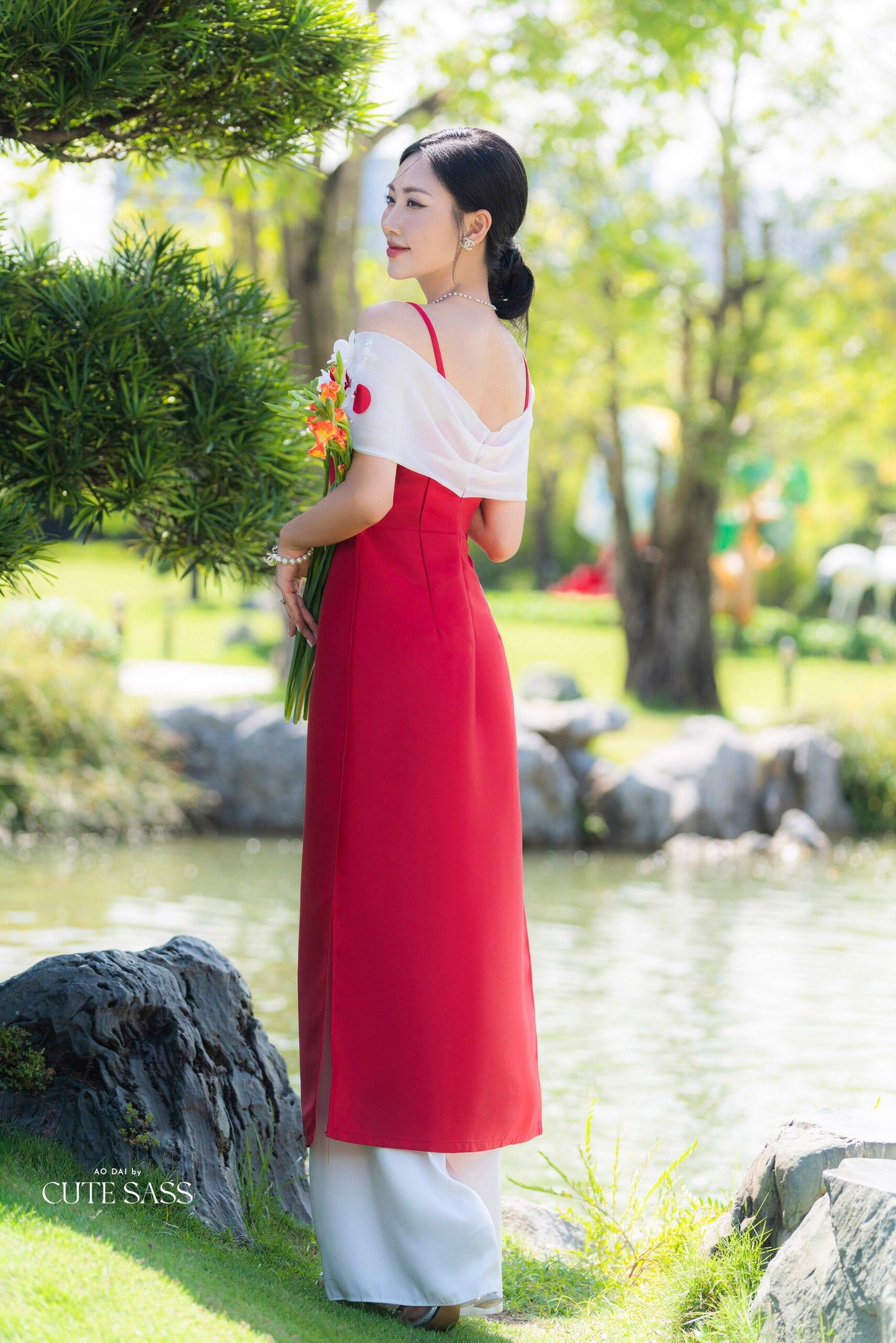 Red Off Shoulder Sparkle Ao Dai Set | Pre-made Modernized Vietnamese Ao Dai | Women Ao Dai with Pants | Lunar New Year| Ao Dai Cach Tan|B4