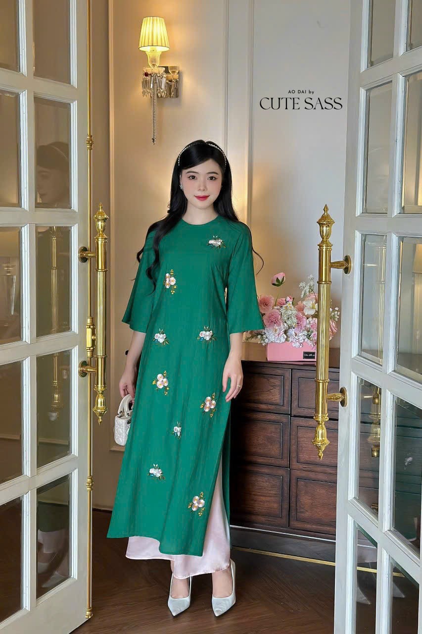 Shifted Chiffon Embroidery Ao Dai Top Set (4 Colors)| Pre-made Modernized Vietnamese Ao Dai | Women Ao Dai with Pants | Lunar New Year|