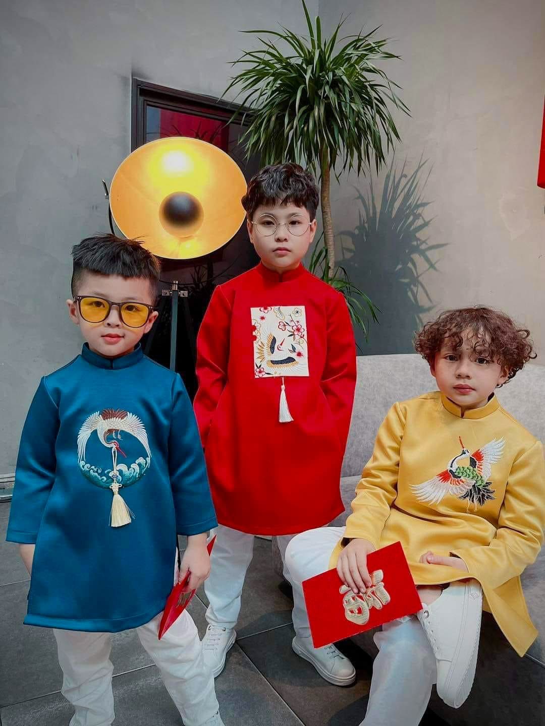 Boy Yellow Embroidery Hac Ao Dai Top