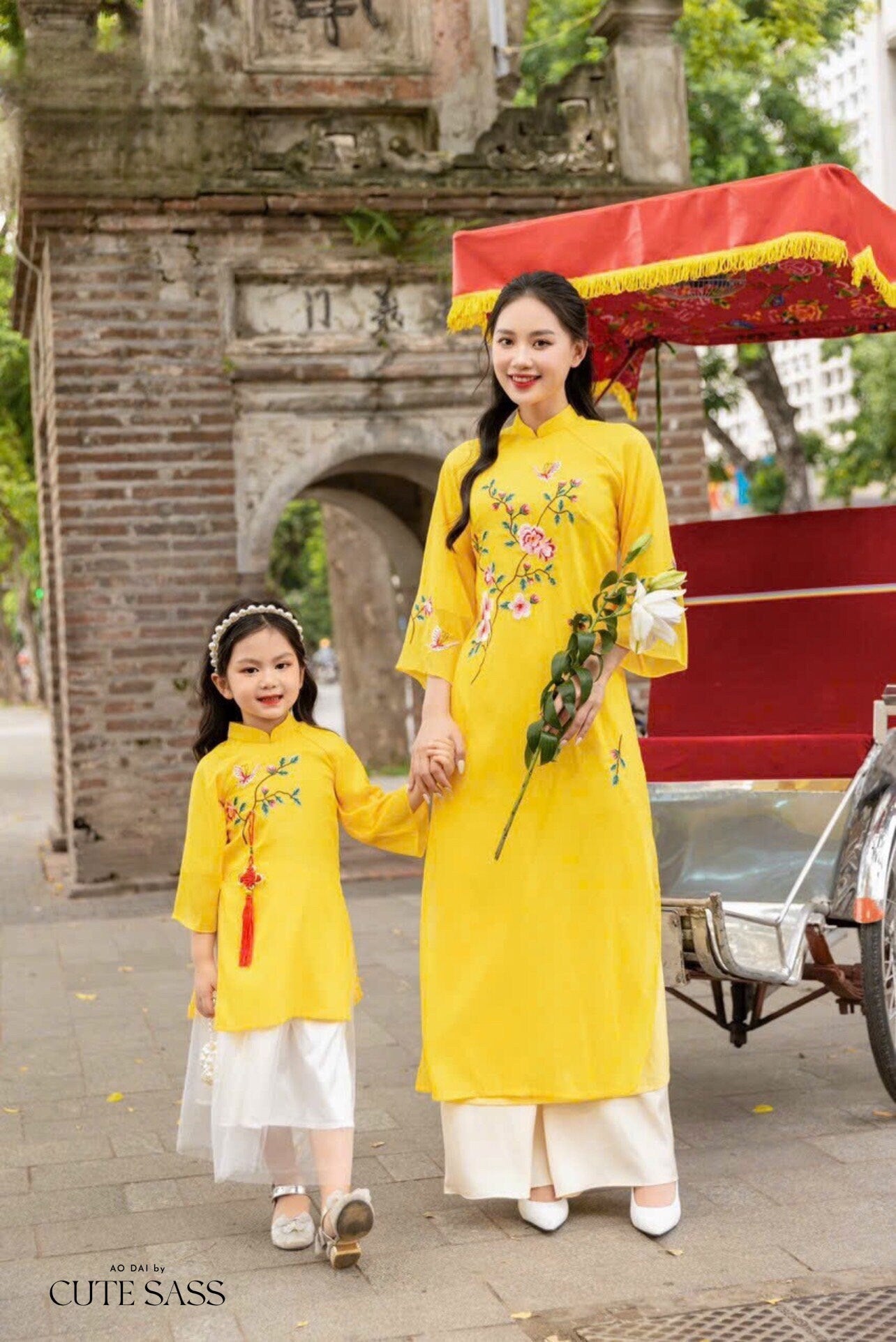 Mom and Daughter Yellow Embroidery Ao Dai Set| Pre-made Traditional Vietnamese Ao Dai|Lunar New Year | Ao Dai for Girl, Mom |Ao Dai Tet|M3M4