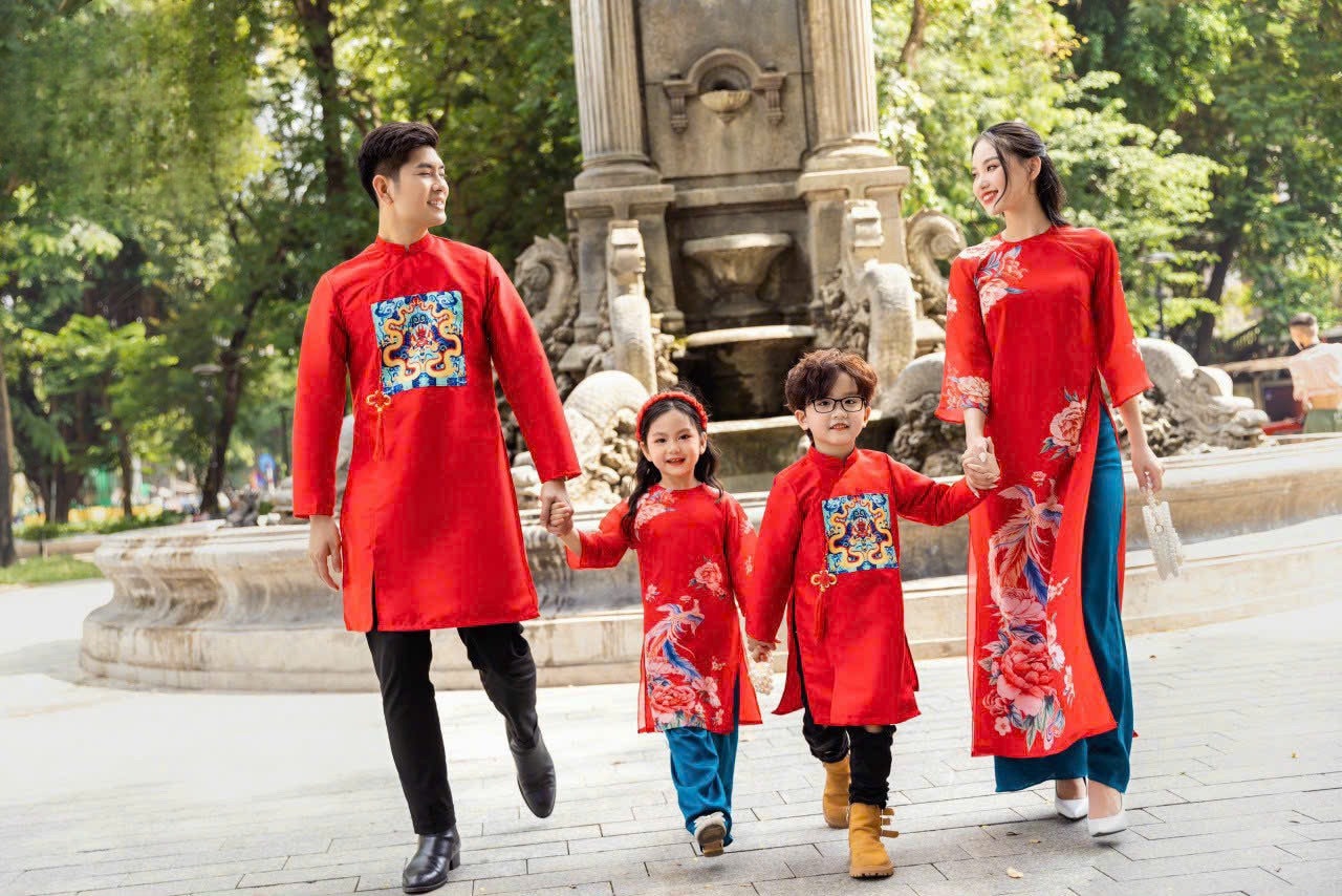 Family Printed Red Ao Dai Set | Pre-made Vietnamese Ao Dai| Lunar New Year | Ao Dai for Girl, Mom, Dad, Boy | Ao Dai Tet|M