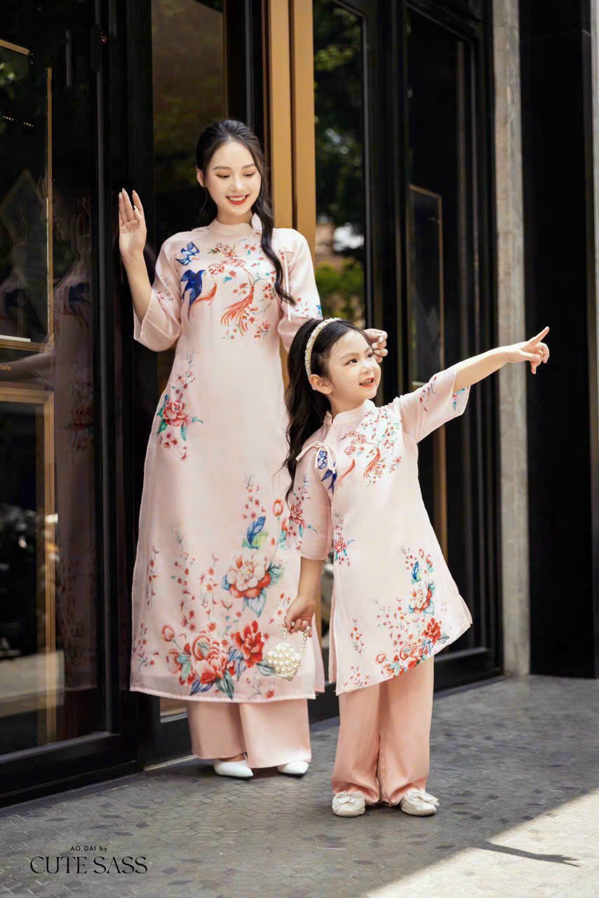 Mom and Daughter Pink Matching Ao Dai Set with Headbands – Ao Dai by  CuteSass