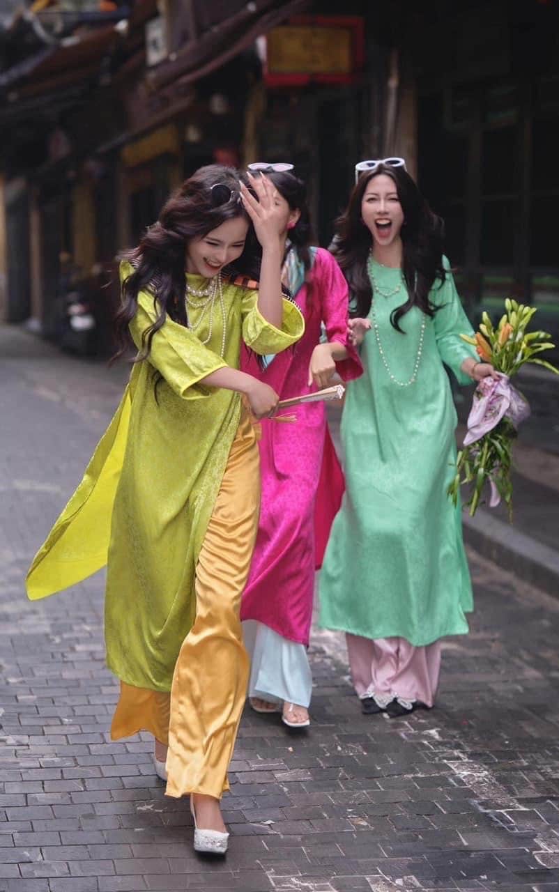 Shifted Button Gam Ao Dai Top Only (NO PANTS)