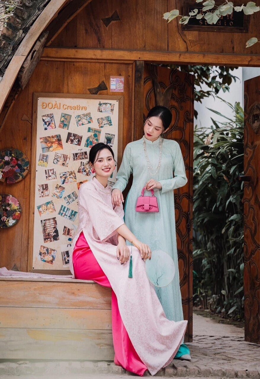 Shifted Gam Ao Dai Top Set | Pre-made Vietnamese Ao Dai| Women Ao Dai with Pants | Lunar New Year| Ao Dai Truyen Thong