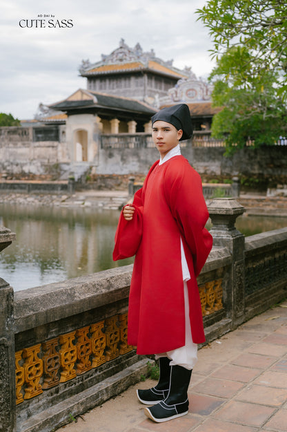 Ao Vien Linh Red - Round-Collared Robe