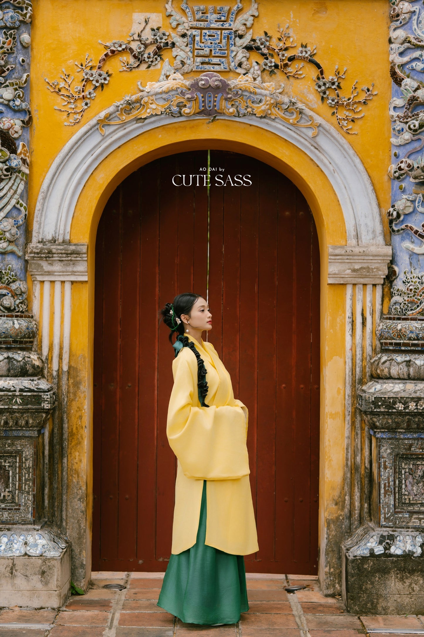 Ao Giao Linh Yellow - Crossed-Collared Robe