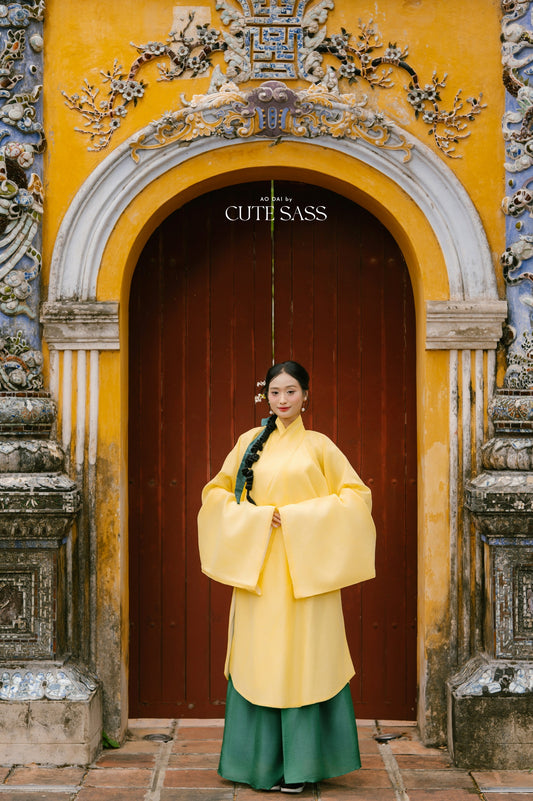 Ao Giao Linh Yellow - Crossed-Collared Robe