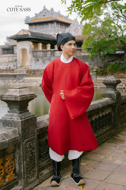 Ao Vien Linh Red - Round-Collared Robe