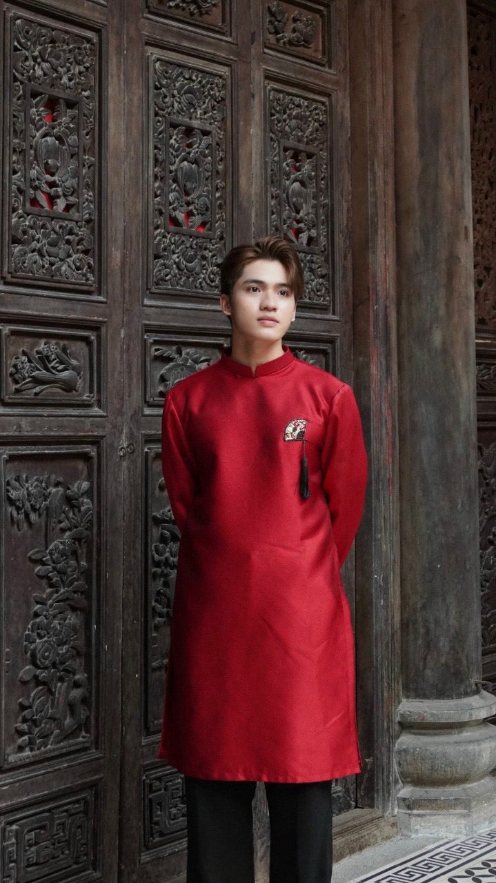 Men Embroidered Fan Ao Dai Top