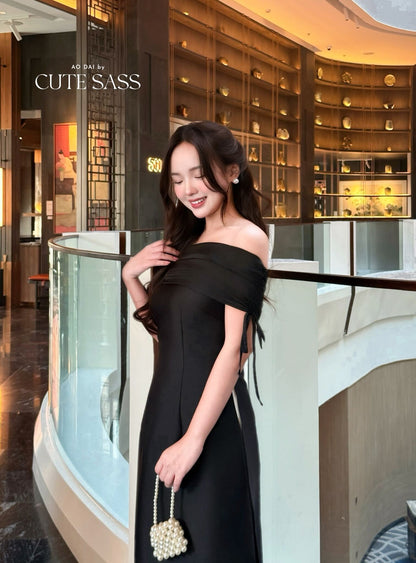 Linh Vy - Aura Black Off the Shoulder Ao Dai Top Only, No Pants 1B