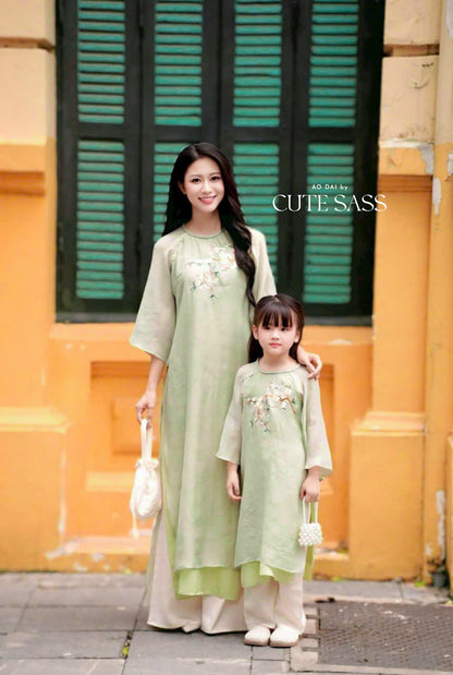 Mom and Daughter Light Green Braided Round Collar Embroidery Branches Ao Dai Set 30B