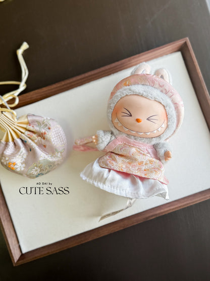 Pink/Gold Shiny Yem-Inspired Vietnamese Ao Dai Set for Labubu – Includes Pants & Headband (Doll Not Included)