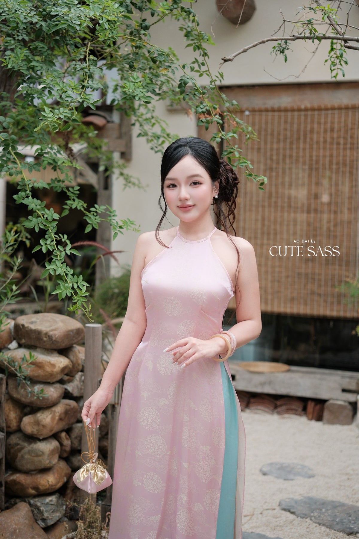 Pink Silk Sleveless Yem-Inspired Ao Dai Top Only, No Pants