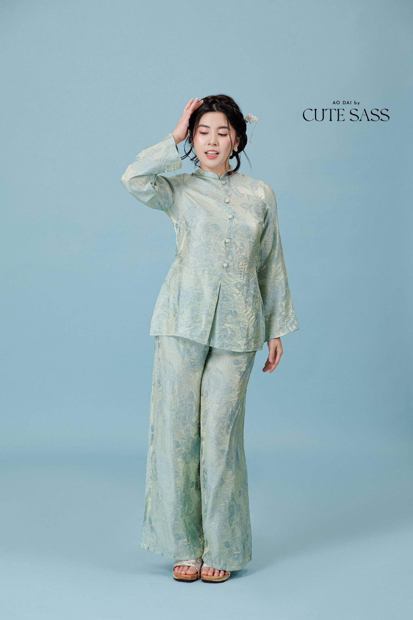 Vân - Shimmery Teal Button High Collar Bà Ba Top Only, No Pants