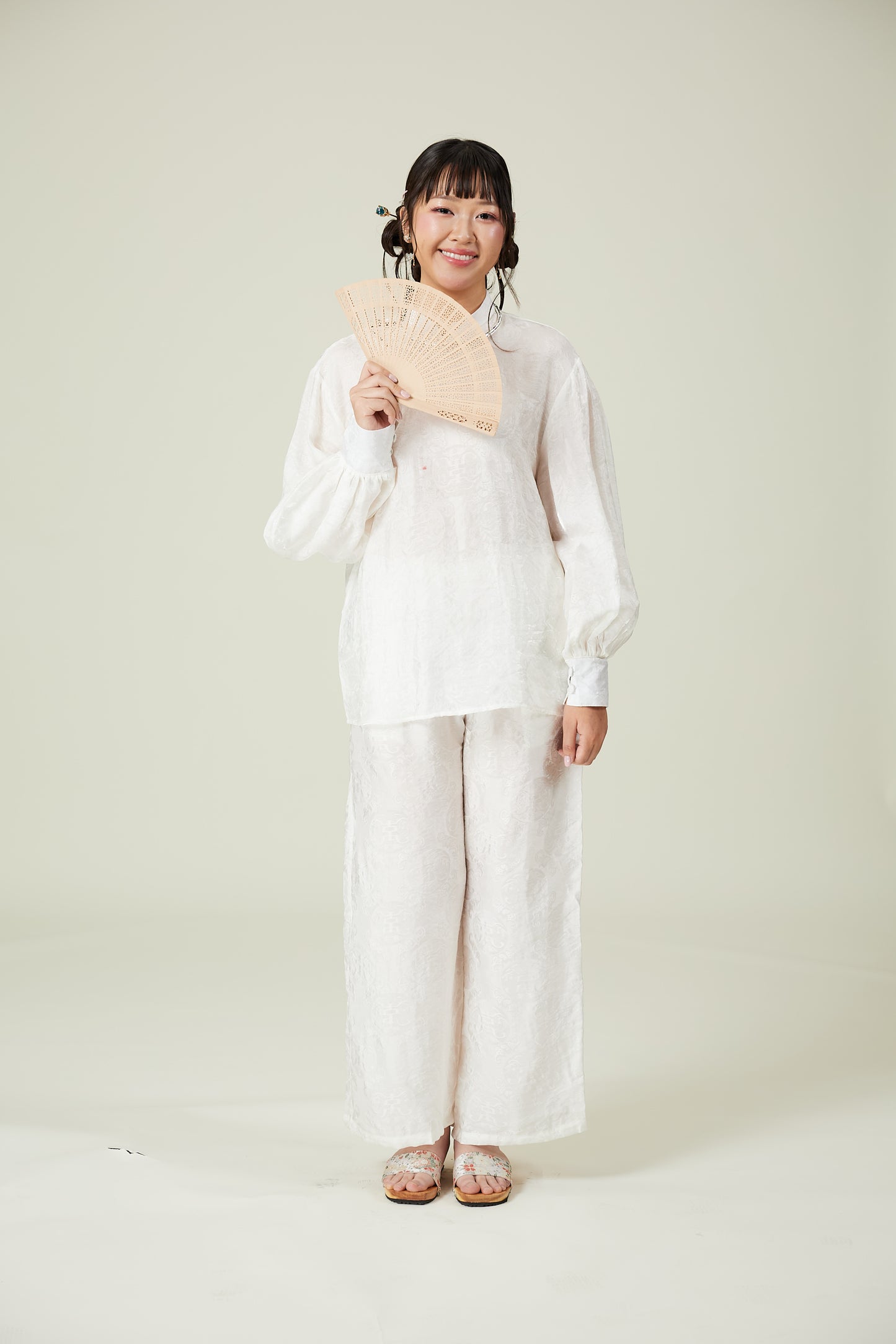 Vân - Gender Fluid White High Collar Barrel Sleeves Button Top, No Pants