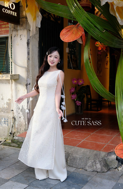 Linh Vy - Muse Cream Sleeveless Ao Dai Top Only and Shoulder Strings, No Pants 12C