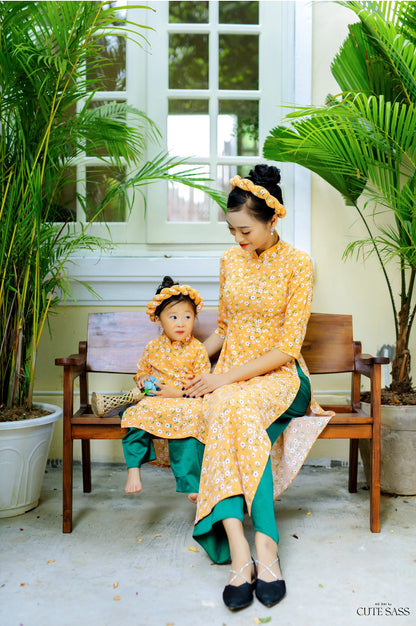 Mom and Daughter Orange Matching Ao Dai Set with Headbands