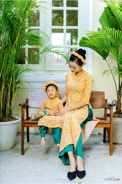 Mom and Daughter Orange Matching Ao Dai Set with Headbands