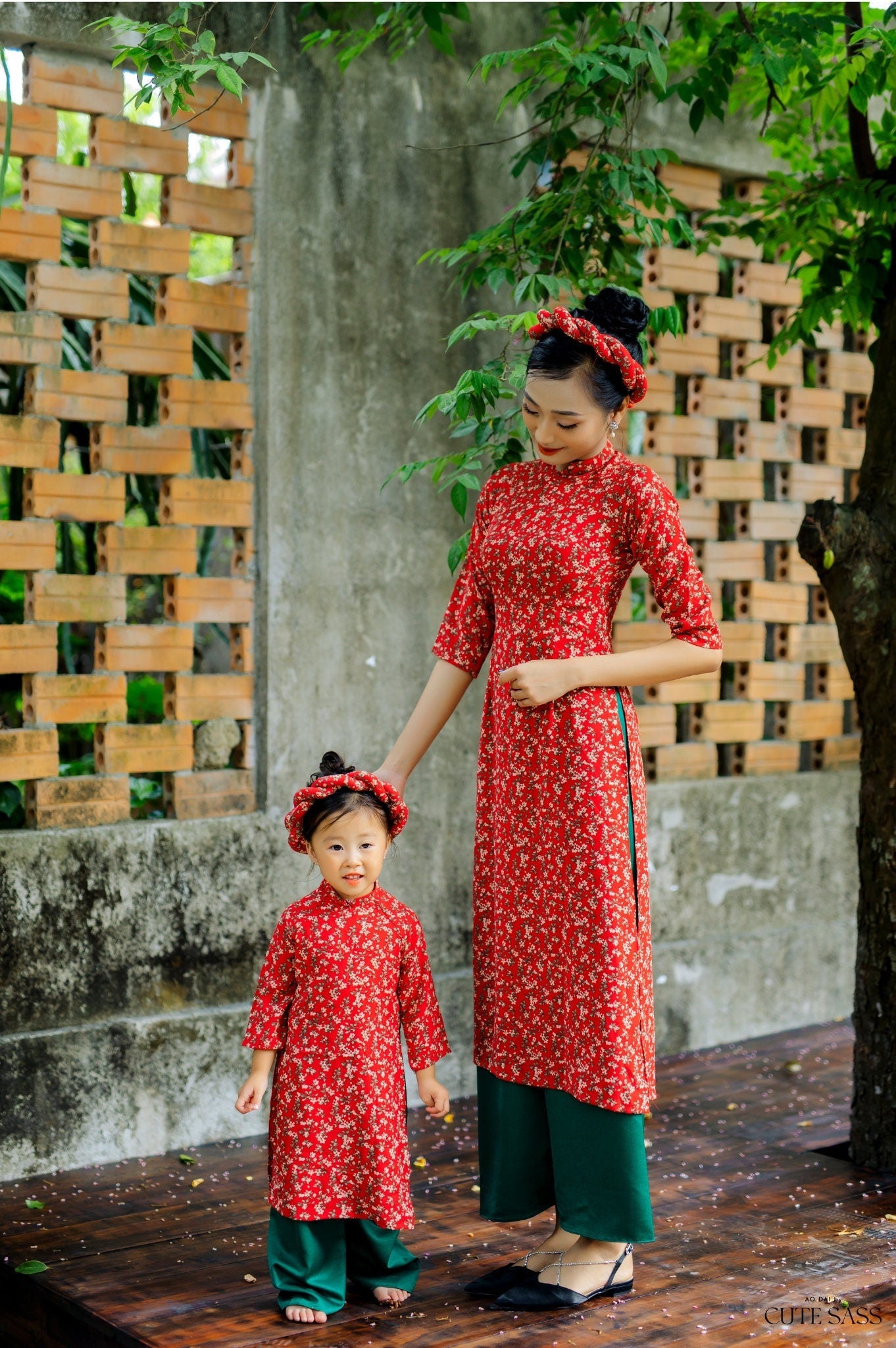 NEW PATTERN Mom and Daughter Red Matching Ao Dai Set with Headbands