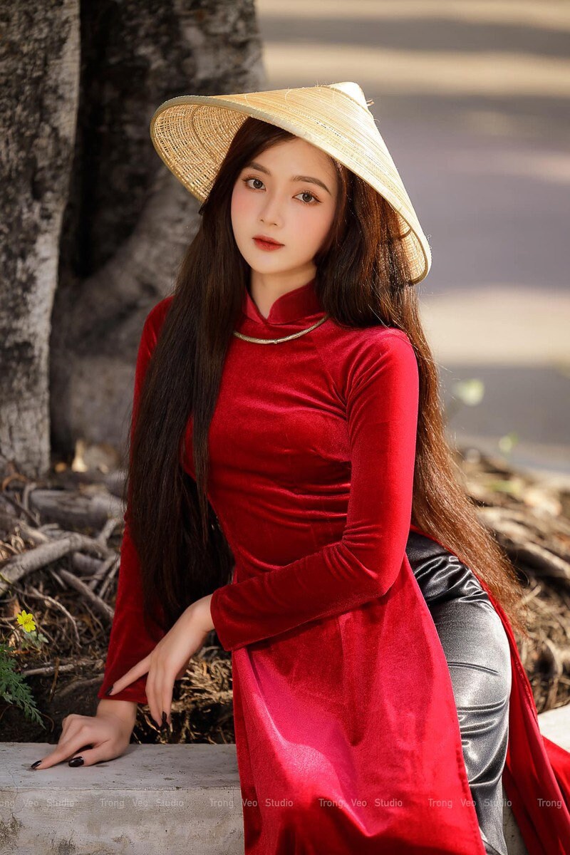 Red Velvet Plain Ao Dai Top Only, NO PANTS