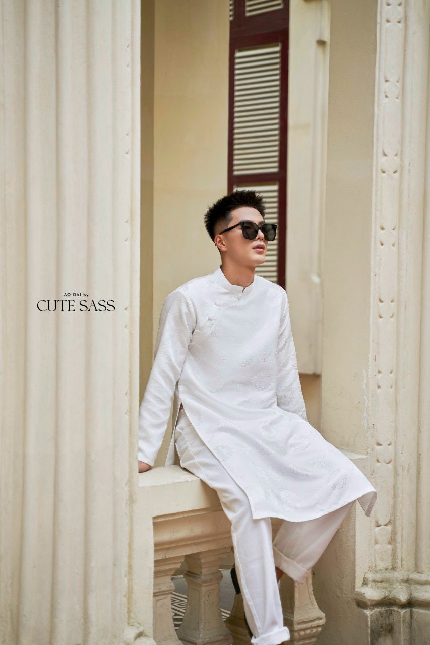 Men White Gam Silk Ao Dai Top