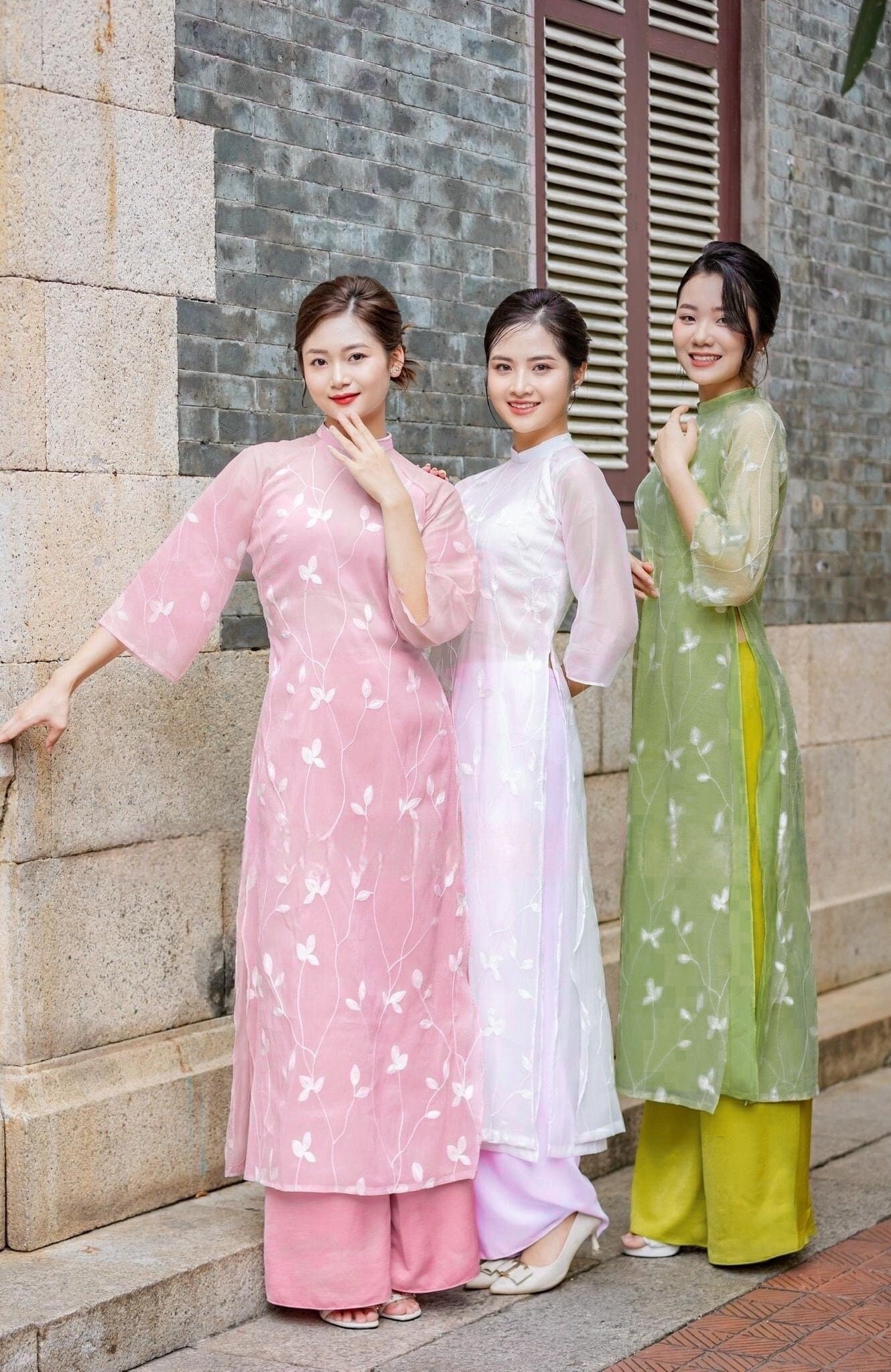 Shifted Chiffon Embroidery Ao Dai Top Only, NO PANTS (5 Colors)