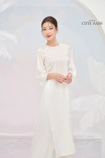 Tinh Kỳ - White Round Collar Ao Dai Set |Pre-made Traditional Vietnamese Ao Dai|Ao Dai with Pants|Graduaion