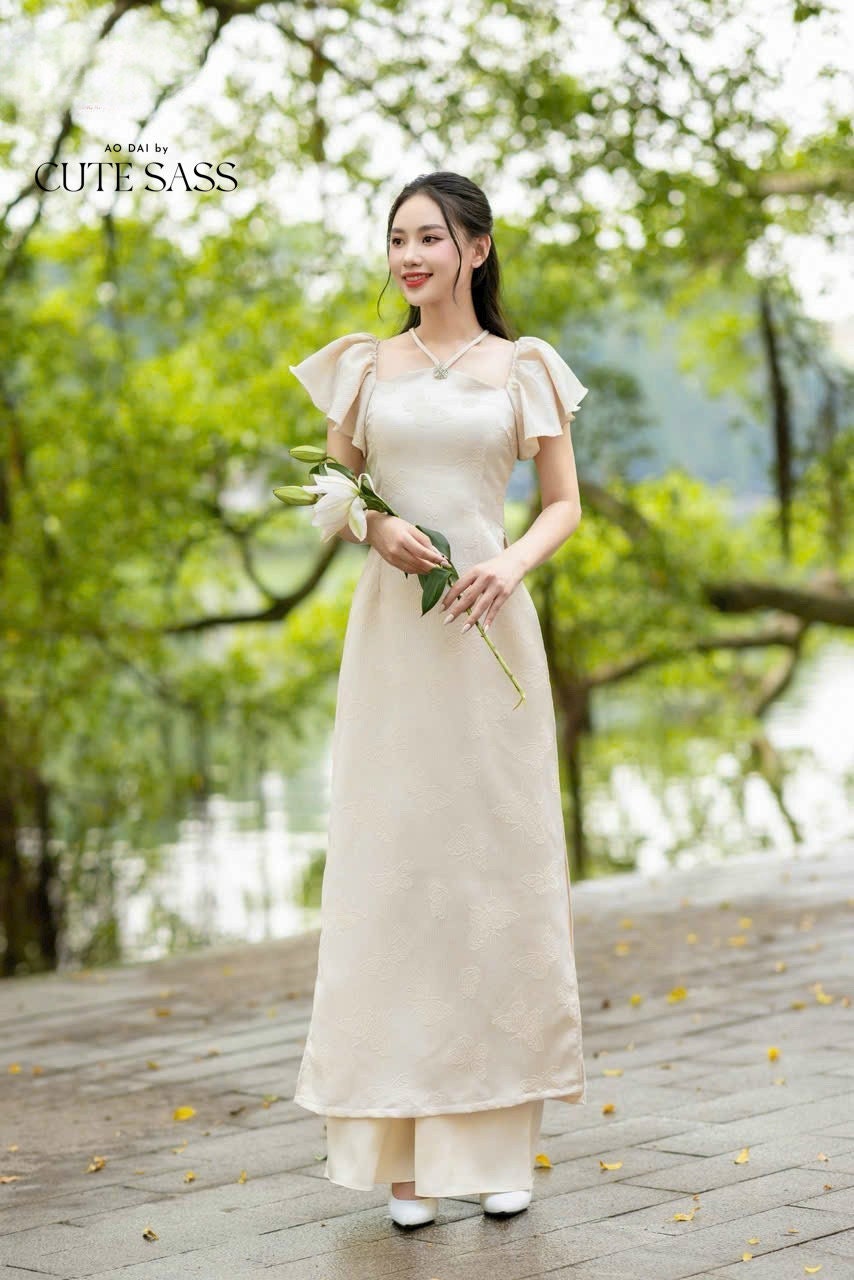 Cream Halter Butterfly Ao Dai Set |Pre-made Modernized Vietnamese Ao Dai| Ao Dai with Pants | Lunar New Year|9B