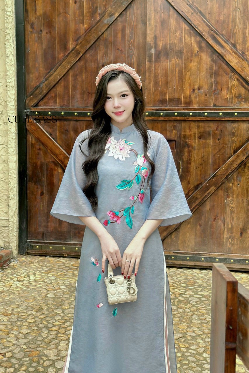 Blue Embroidery Blossoms Ao Dai Set |Pre-made Modernized Vietnamese Ao Dai| Ao Dai with Pants | Lunar New Year| Ao Dai Truyen Thong|11-12B