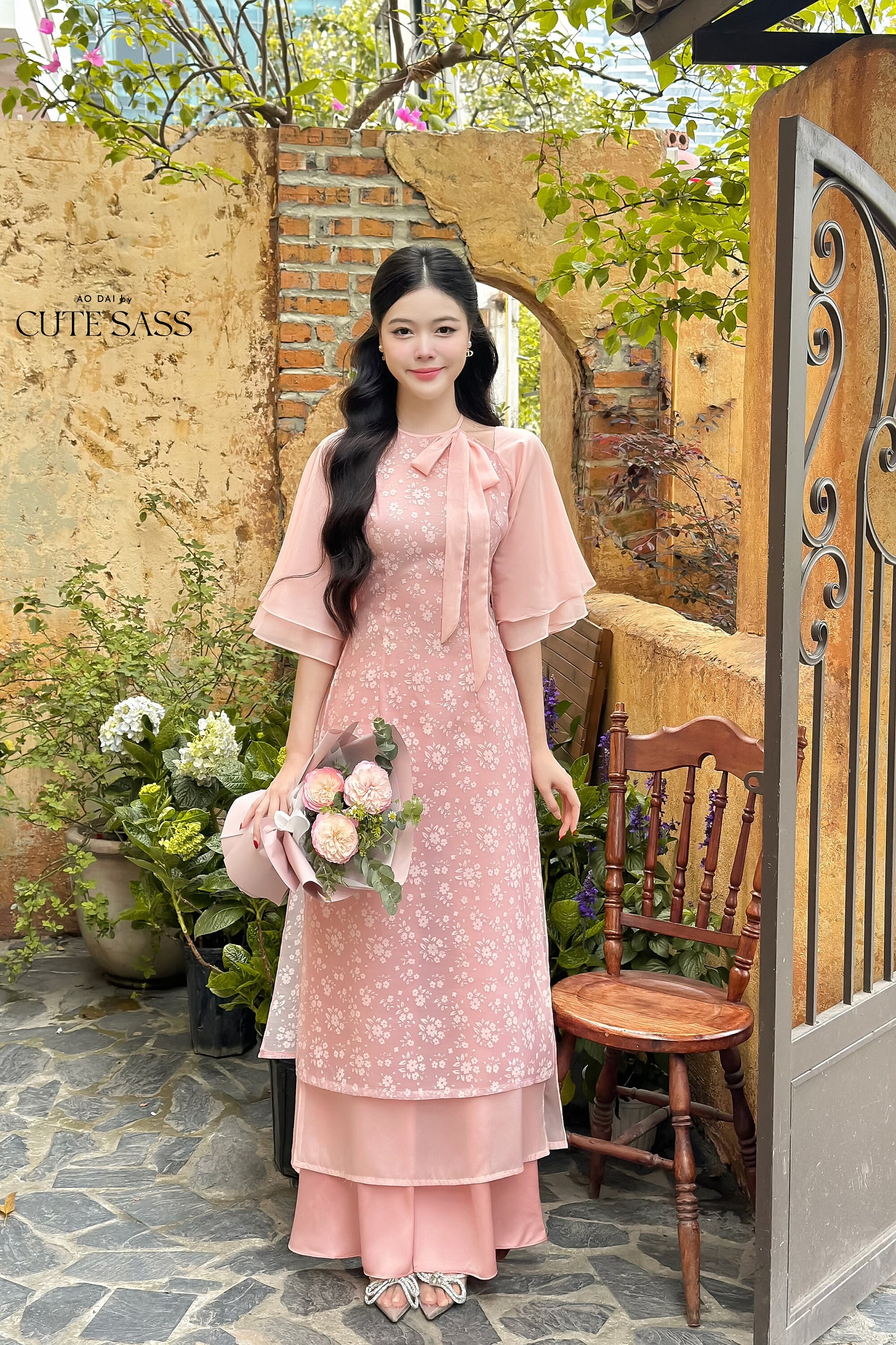 Halter Mini Daisy Ao Dai Set (4 Colors) |Pre-made Modernized Vietnamese Ao Dai| Ao Dai with Pants | Lunar New Year|10,20,28A