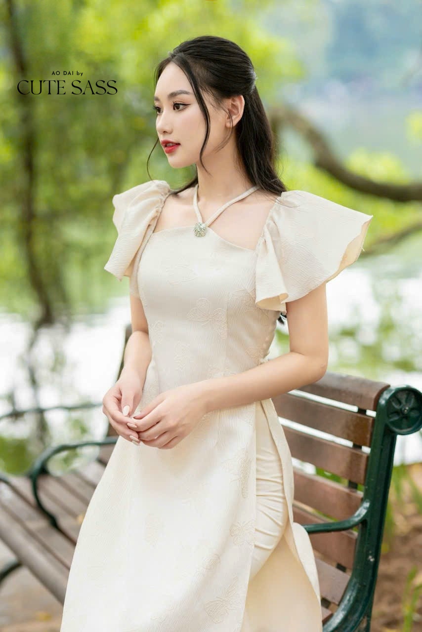 Cream Halter Butterfly Ao Dai Set |Pre-made Modernized Vietnamese Ao Dai| Ao Dai with Pants | Lunar New Year|9B